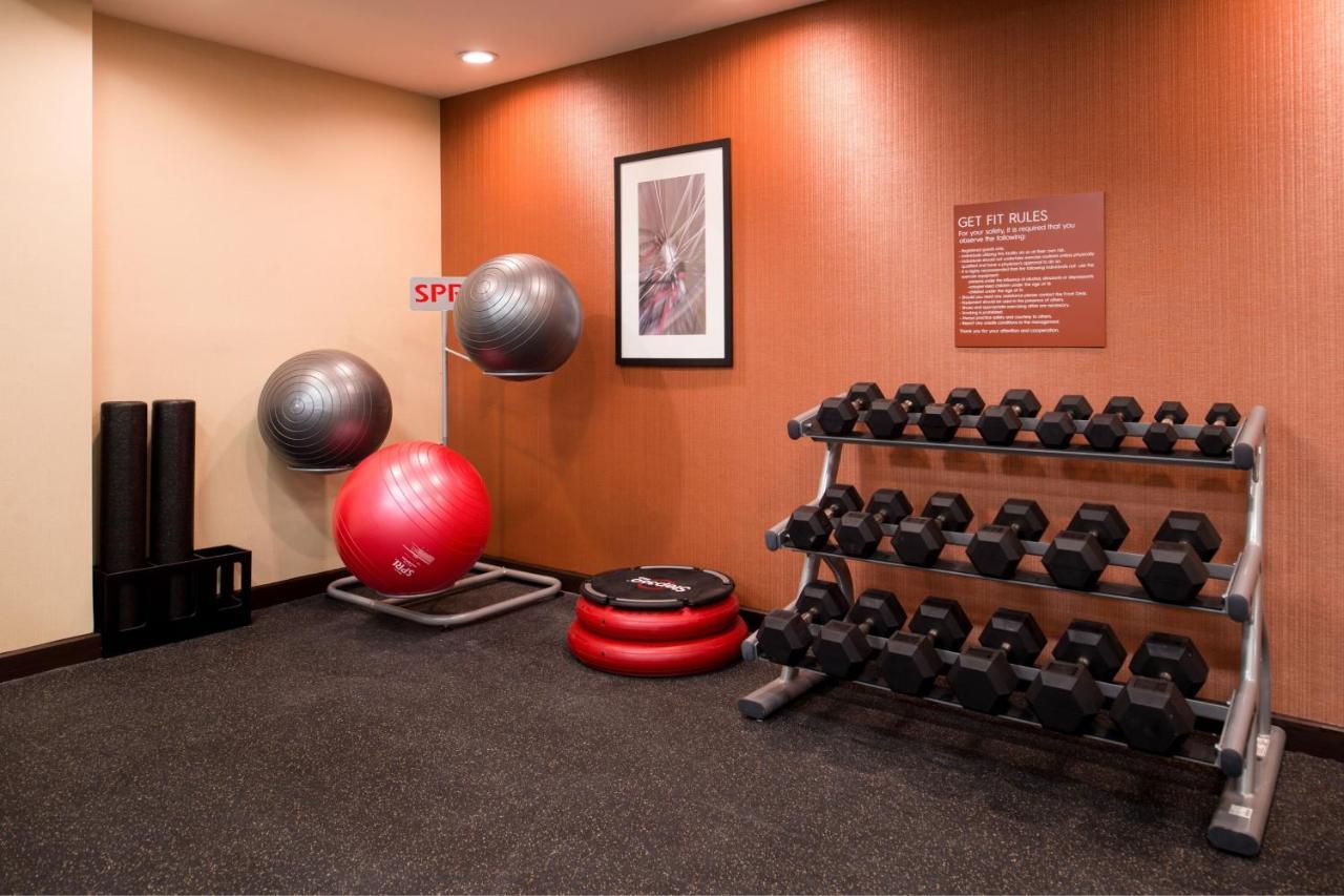 Towneplace Suites By Marriott Charleston-West Ashley Экстерьер фото