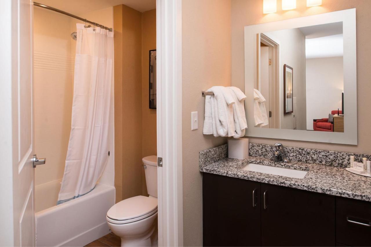 Towneplace Suites By Marriott Charleston-West Ashley Экстерьер фото