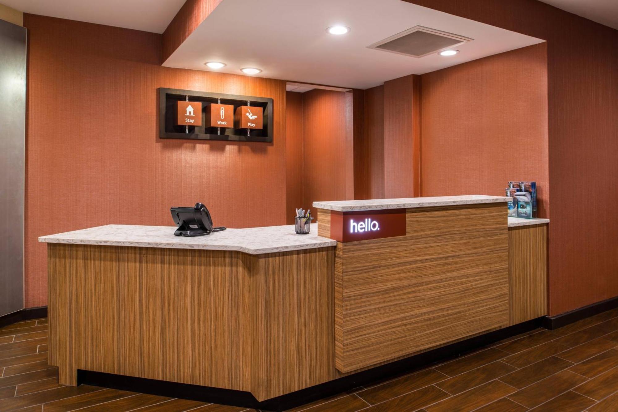 Towneplace Suites By Marriott Charleston-West Ashley Экстерьер фото